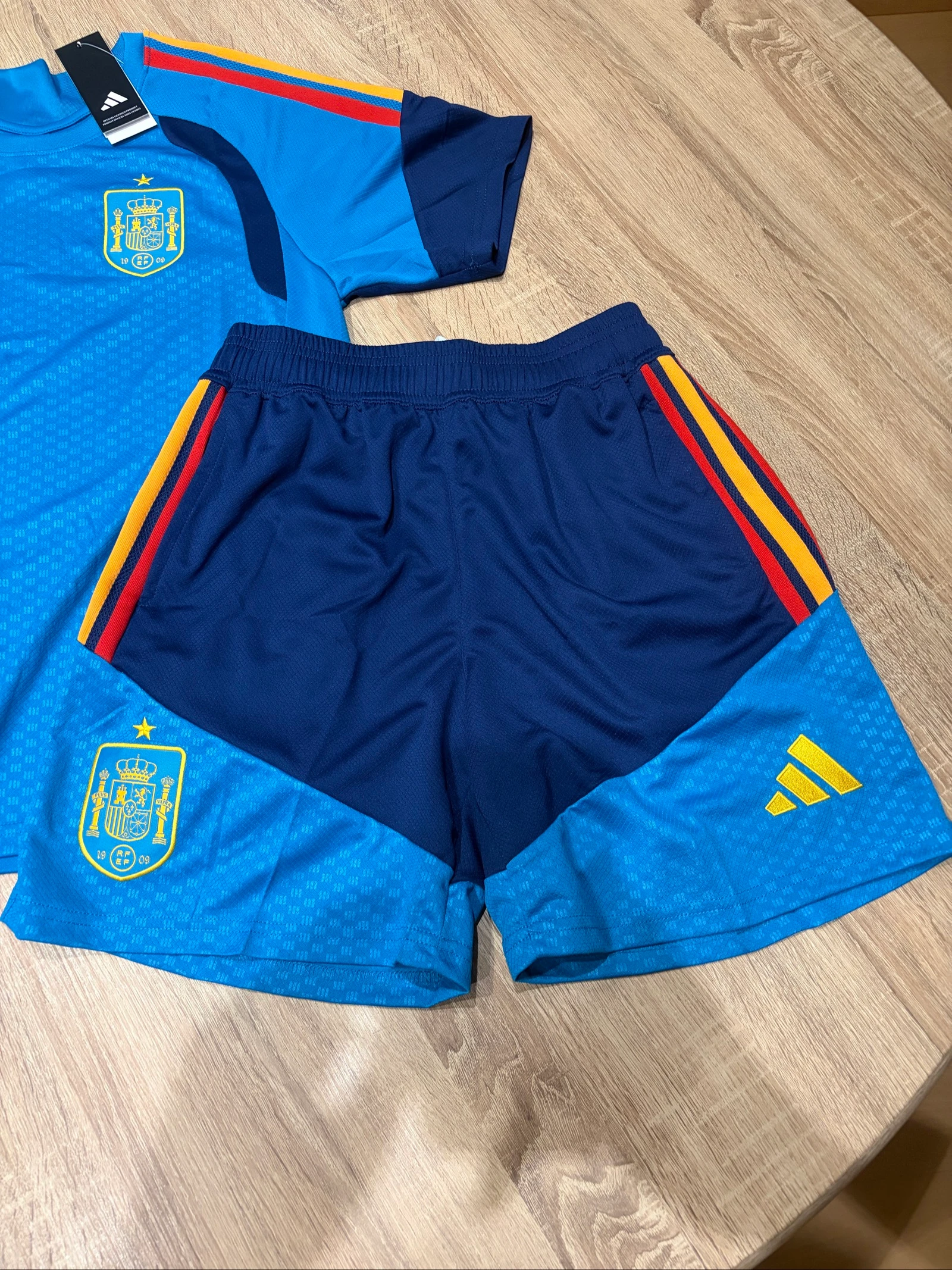 Equipamento de treino seleção espanhola – photo 3